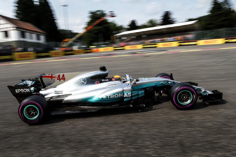  Mercedes-AMG F1 W08 EQ Power+ 2017 года  (фото 28 из 44)